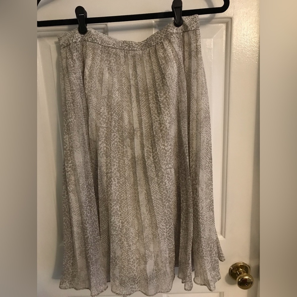 Ann Taylor snakeskin print pleated midi skirt